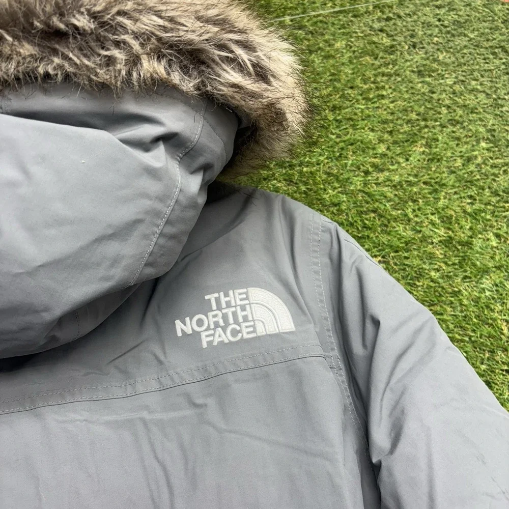 The North Face McMurdo Parka Jacket Mens Medium Fur Trim Hood Hiking Dry Vent